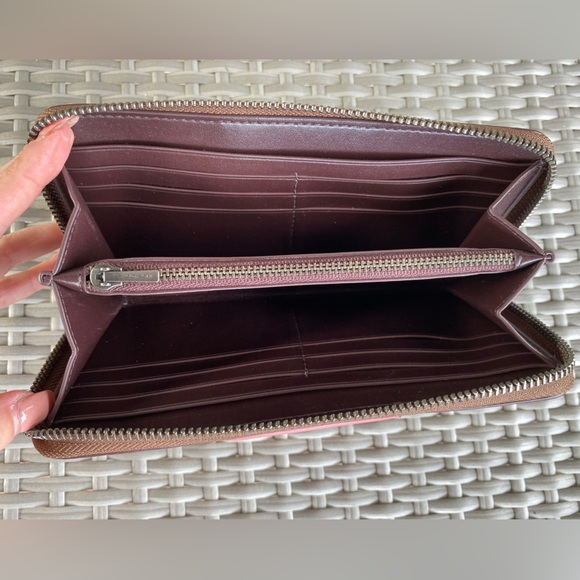 COACH Monogram V5 Tan True Pink and Brown Leather Wallet - Picture 7 of 7